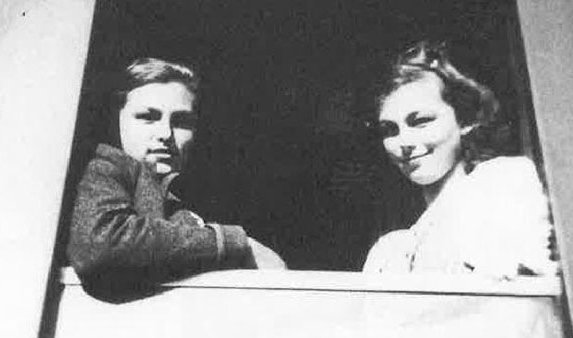 Ilse and sister - The Greater Hope